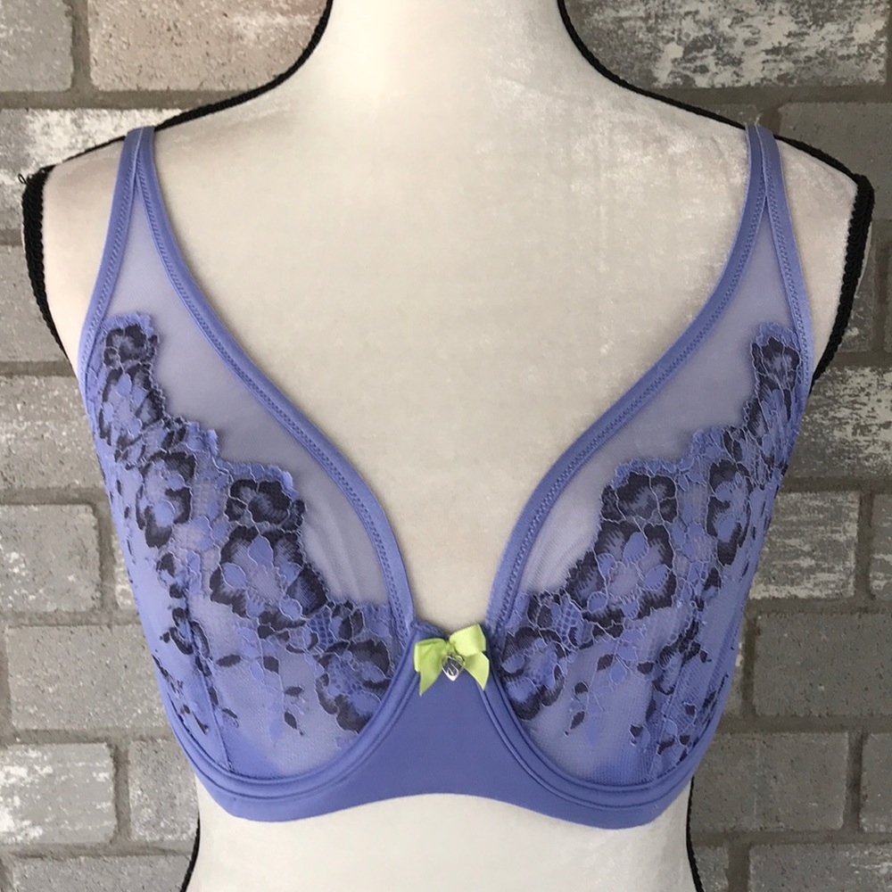 NWT Victoria’s Secret unlined Demi bra size 32DDD